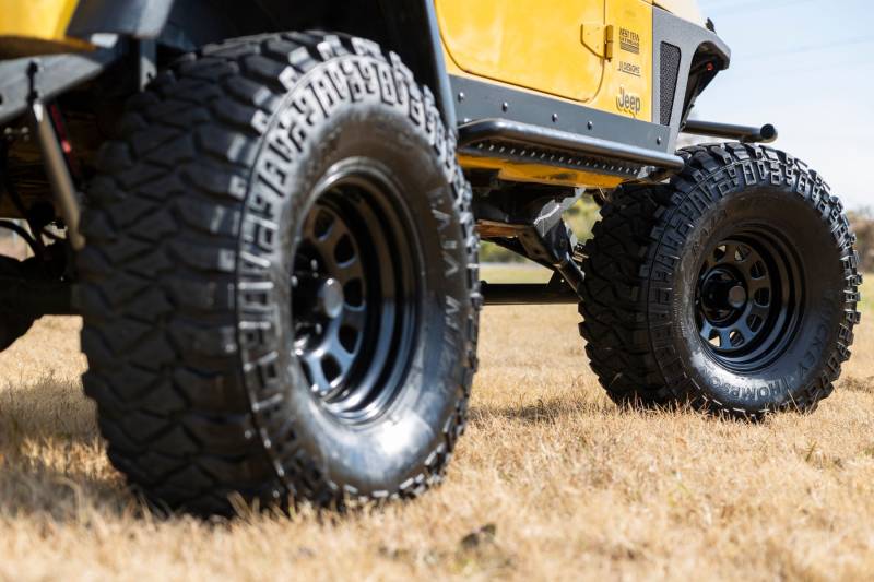 thumbnail image 2 of Rough Country 16x8 Steel Simulated Bead Lock Wheel – Black, 6x5.5 Bolt, -12 Offset (RC51-6883SL) 2 of 4