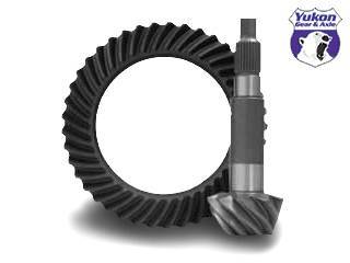 Yukon Gear And Axle - High performance Yukon ring & pinion gear set for '10 & down Ford 10.5" in a 3.55 ratio.