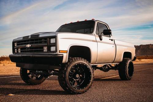 Rough Country - Rough Country 6 Inch Lift Kit - 56 Inch Rear Springs - GMC C15/K15 Truck/Half-Ton Suburban (77-87) - 21430