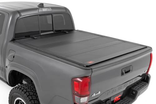 Rough Country - Rough Country Hard Tri-Fold Flip Up Bed Cover - 5&#039 Bed - Toyota Tacoma 2WD/4WD (16-23) - 49420500