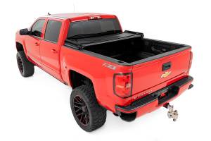 Rough Country - Rough Country Bed Cover - Tri Fold - Soft - 5'9" Bed - Chevy/GMC 1500 (14-18) - 41214550 - Image 4