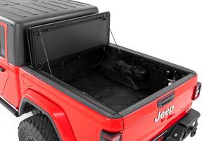 Rough Country - Rough Country Hard Tri-Fold Flip Up Bed Cover - 5' Bed - Jeep Gladiator JT (20-23) - 49620500 - Image 2